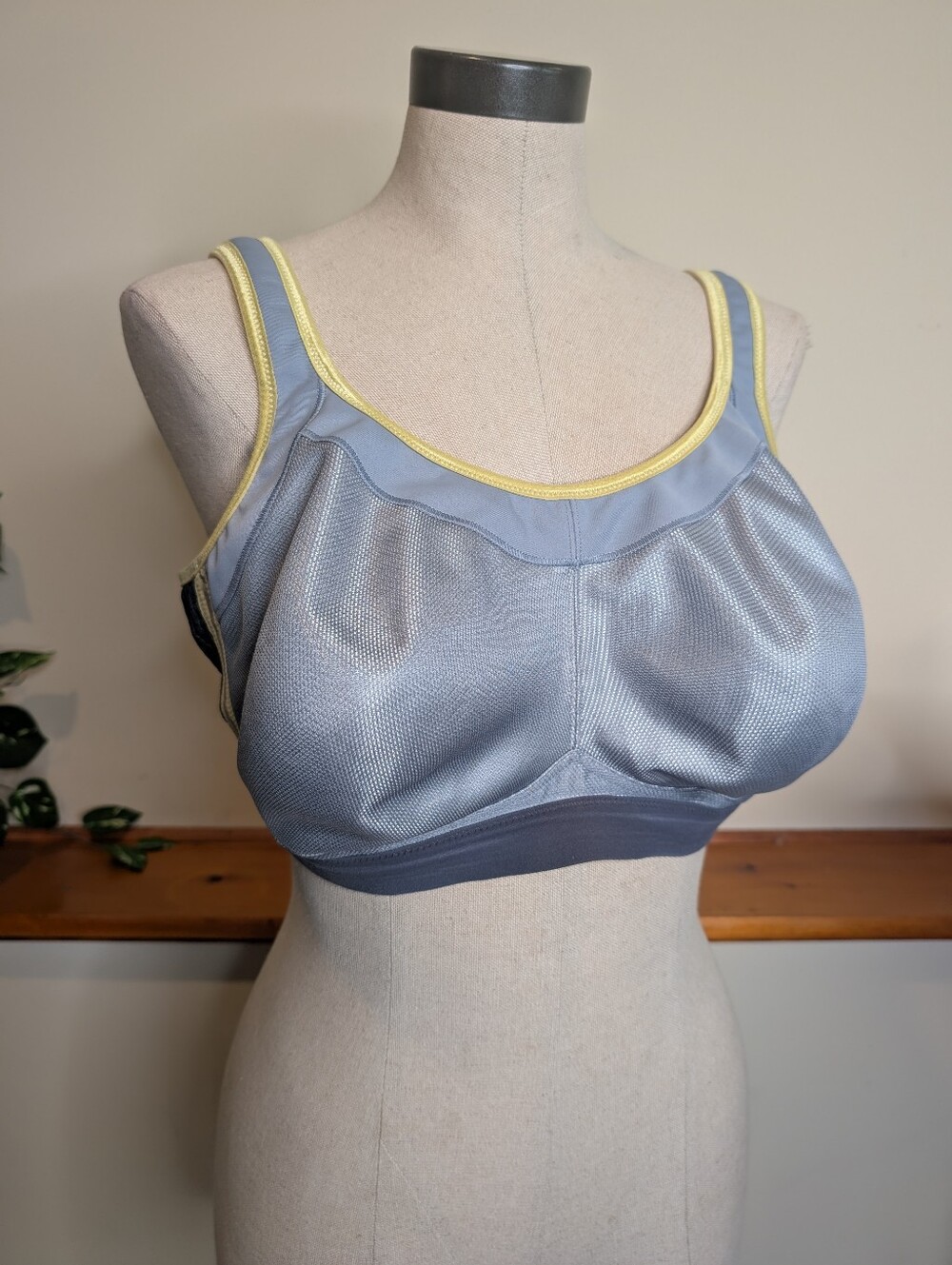 Anita Active Silver Grey Yellow High Impact Wireless Sports Bra 46D Max Support